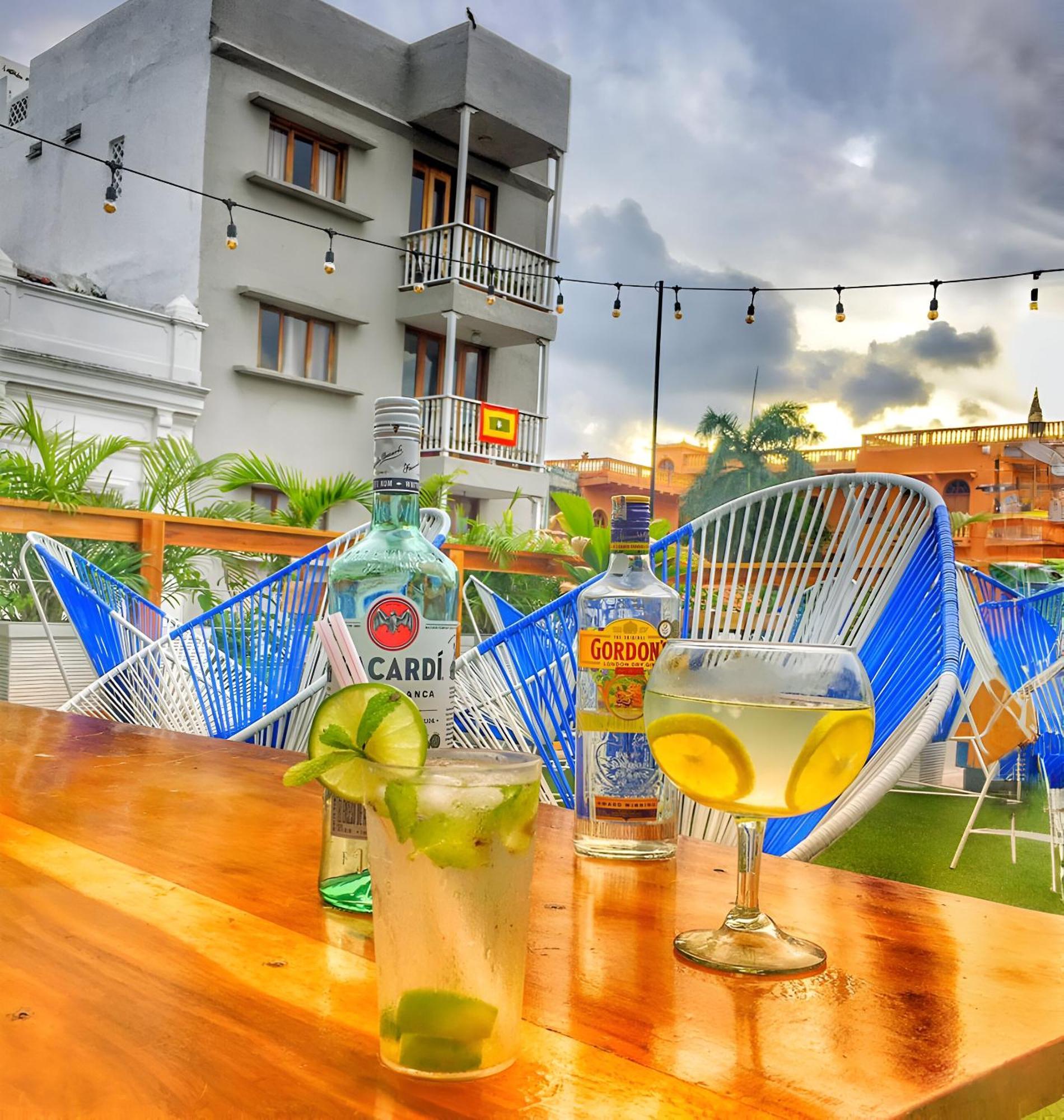 Seven Nights Hostel Cartagena Bagian luar foto